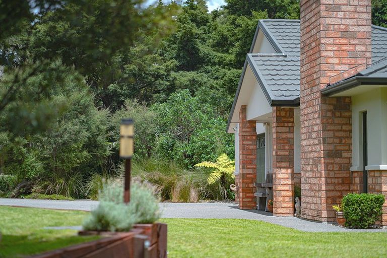 Photo of property in 309 Monowai Road, Wainui, Silverdale, 0994