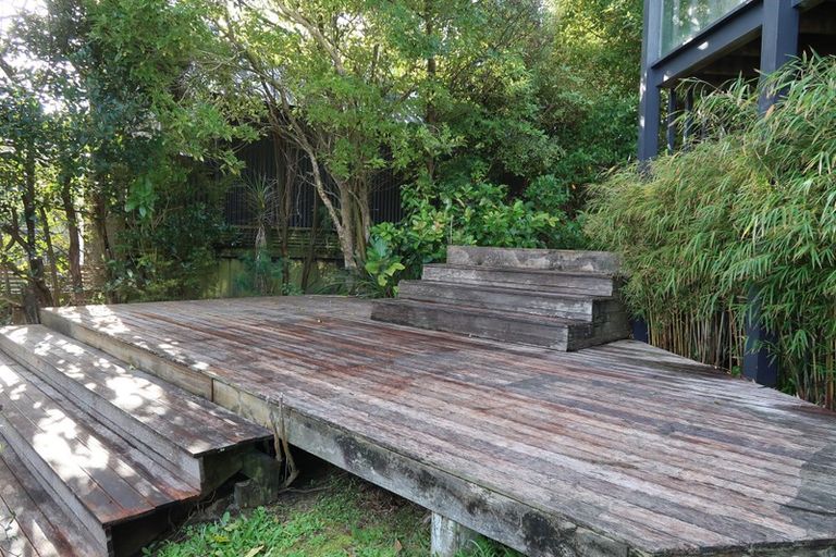 Photo of property in 10 Lucknow Terrace, Khandallah, Wellington, 6035