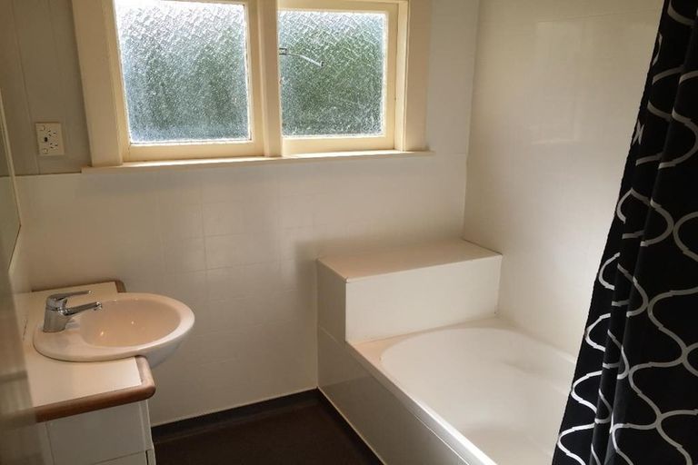 Photo of property in 4 Field Terrace, Upper Riccarton, Christchurch, 8041