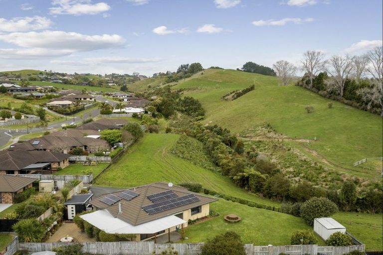 Photo of property in 52 Rosella Drive, Welcome Bay, Tauranga, 3112