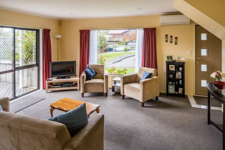 Photo of property in 5 Kedge Lane, Whitby, Porirua, 5024