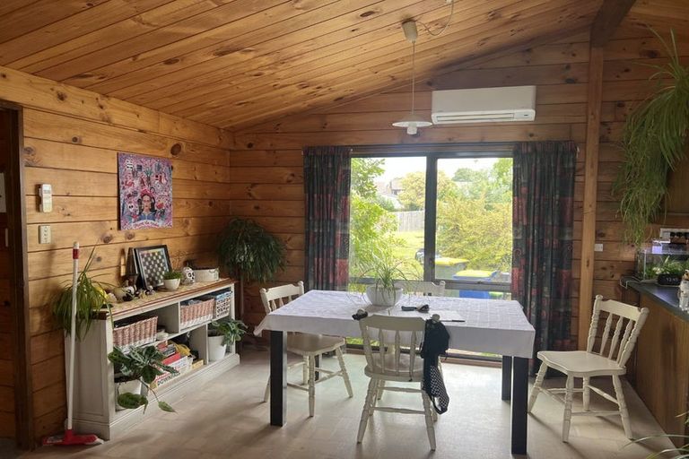 Photo of property in 11 Fitzwater Place, Henderson, Auckland, 0612