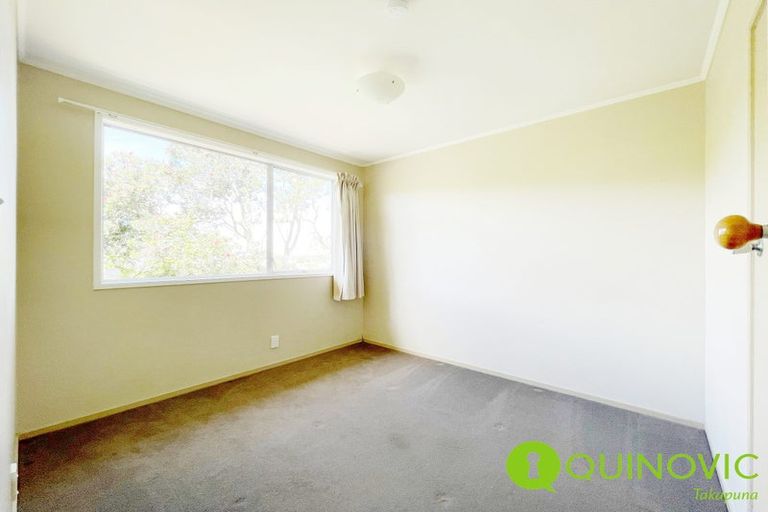 Photo of property in 13 Wanita Place, Totara Vale, Auckland, 0629