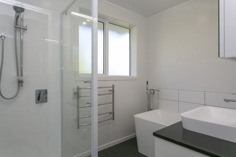 Photo of property in 10 Kensington Place, Richmond Heights, Taupo, 3330