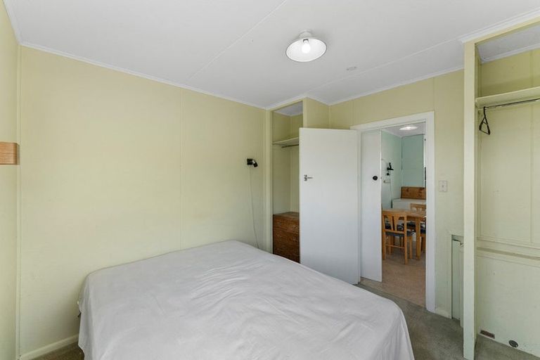 Photo of property in 28 Drake Street, Waikawa Beach, Levin, 5573
