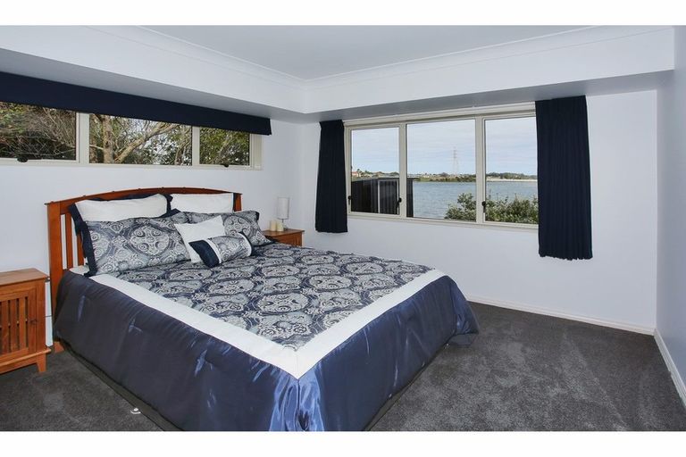 Photo of property in 62a Youngs Road, Papakura, 2110