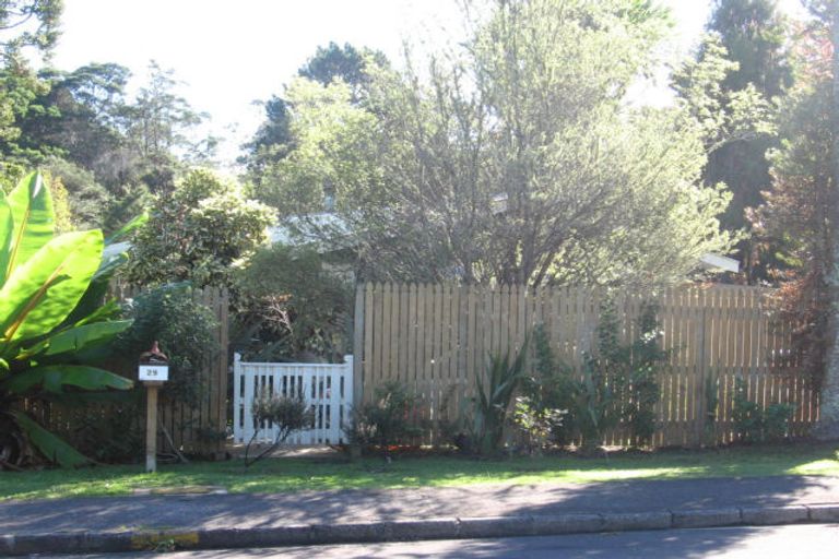 Photo of property in 29 Onedin Place, Titirangi, Auckland, 0604