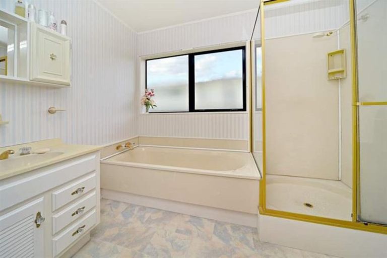 Photo of property in 4/16 Wood Street, Papakura, 2110