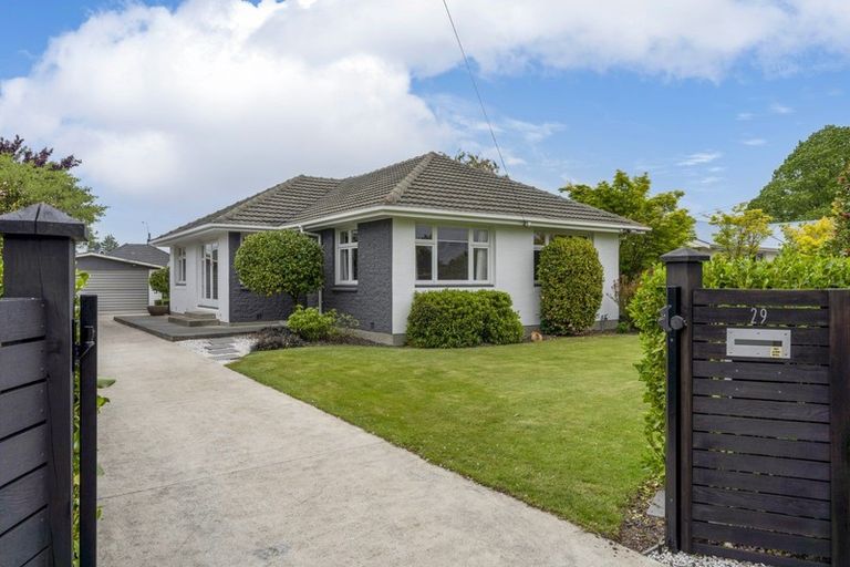 Photo of property in 29 Liverton Crescent, Bishopdale, Christchurch, 8053