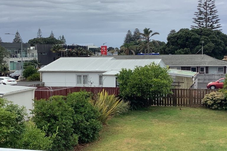 Photo of property in 91 Centreway Road, Orewa, 0931