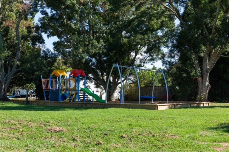 Photo of property in 3a Pohutukawa Drive, Athenree, Katikati, 3177