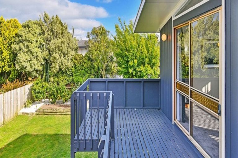 Photo of property in 10 Sunnypark Avenue, Rosehill, Papakura, 2113