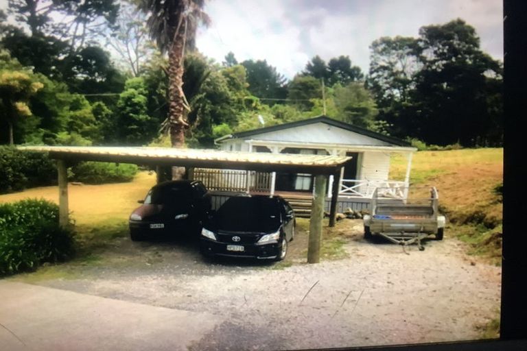 Photo of property in 15 Waitakere Road, Waitakere, Auckland, 0816