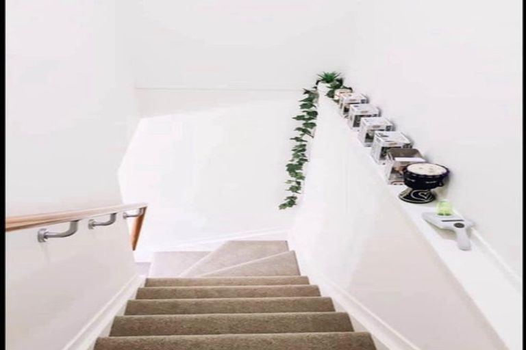Photo of property in 1/113 Tirimoana Road, Te Atatu South, Auckland, 0602
