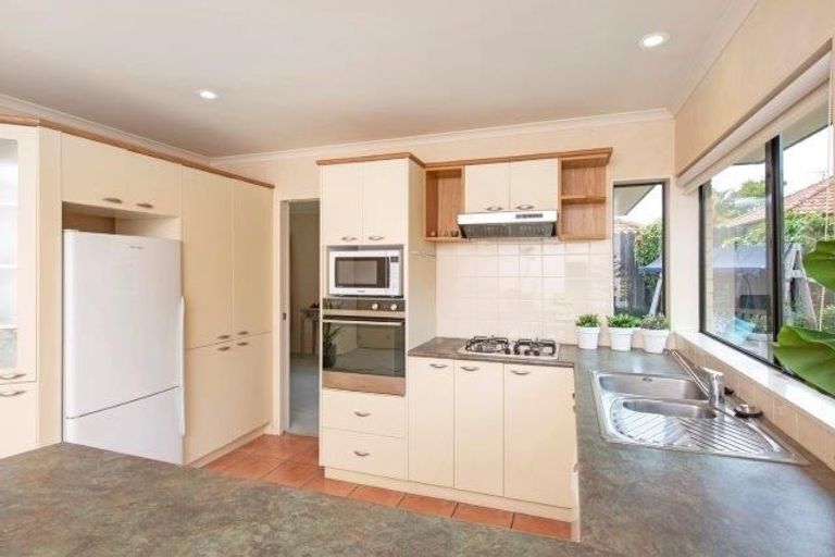 Photo of property in 9 Ardkeen Place, East Tamaki, Auckland, 2016