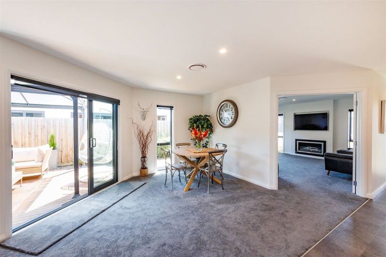 Photo of property in 36 Freedom Drive, Kelvin Grove, Palmerston North, 4414