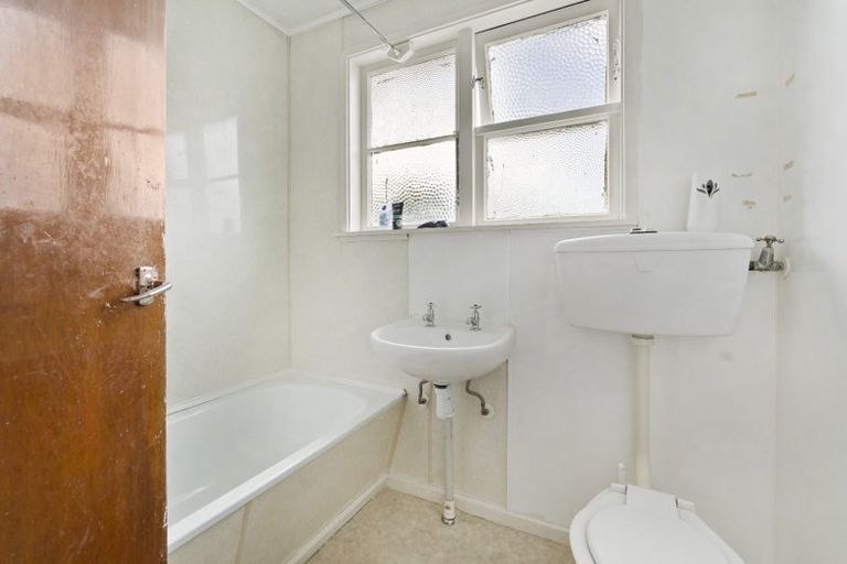 Photo of property in 4 Severn Terrace, Roslyn, Palmerston North, 4414