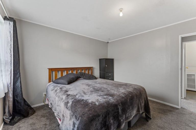 Photo of property in 318 Wellington Road, Wainuiomata, Lower Hutt, 5014