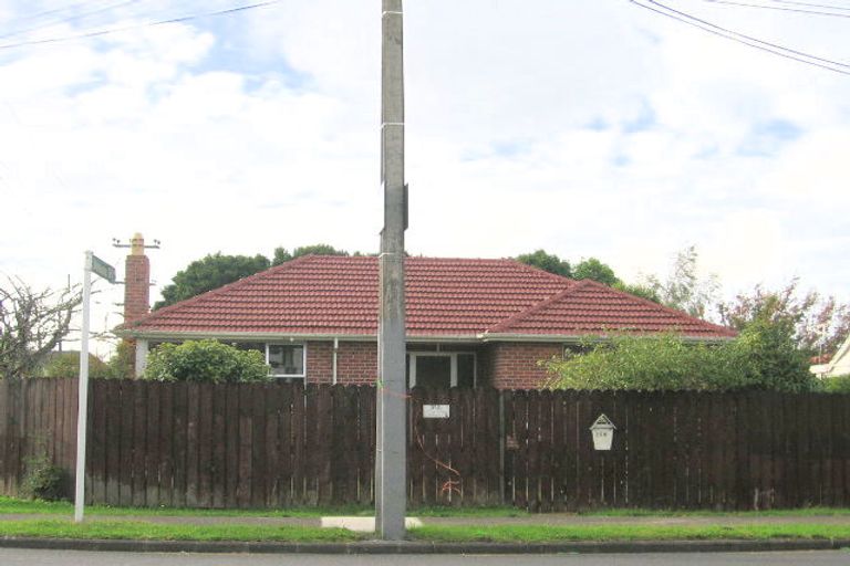 Photo of property in 393 West Coast Road, Glen Eden, Auckland, 0602