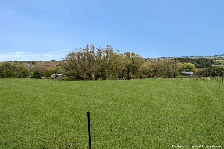 Photo of property in 65 Jumna Road, Maungaturoto, 0587