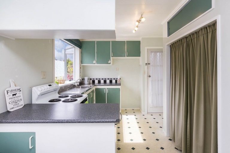 Photo of property in 1/21 Denver Grove, Totara Park, Upper Hutt, 5018