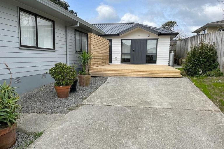 Photo of property in 14 Caribbean Drive, Unsworth Heights, Auckland, 0632