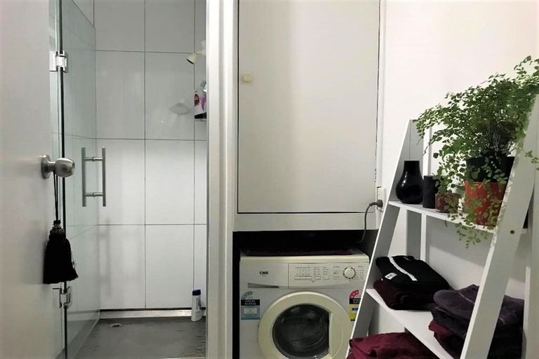 Photo of property in 1/159 Bucklands Beach Road, Bucklands Beach, Auckland, 2012