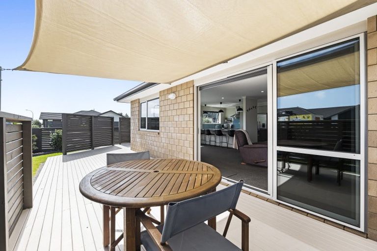 Photo of property in 2 Wentworth Lane, Waiwhakaiho, New Plymouth, 4312