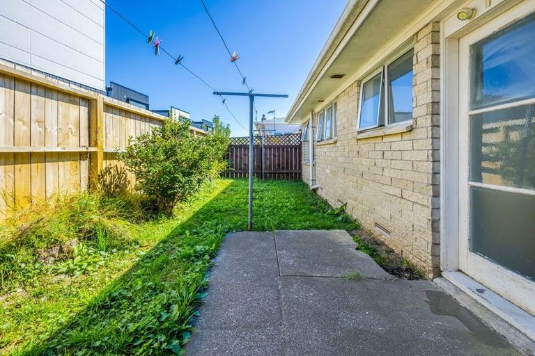 Photo of property in 2/11 Coates Road, Papatoetoe, Auckland, 2025