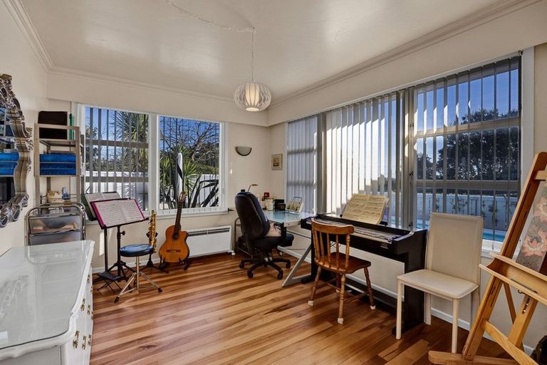 Photo of property in 142a Ngamotu Road, Spotswood, New Plymouth, 4310