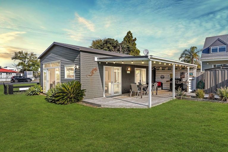 Photo of property in 217 Port Road, Whangamata, 3620