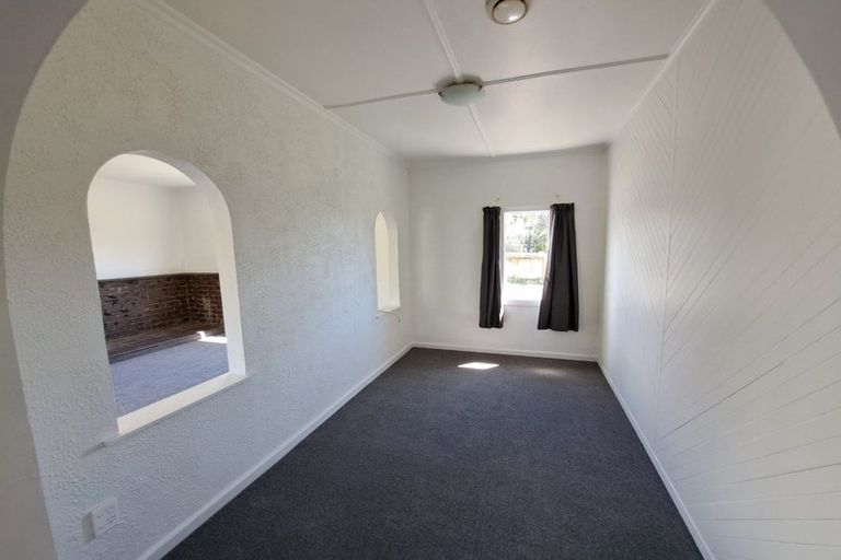 Photo of property in 88 Nikau Street, New Lynn, Auckland, 0600