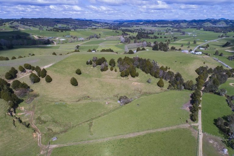 Photo of property in 82 Johnson Road, Hukerenui, Hikurangi, 0182