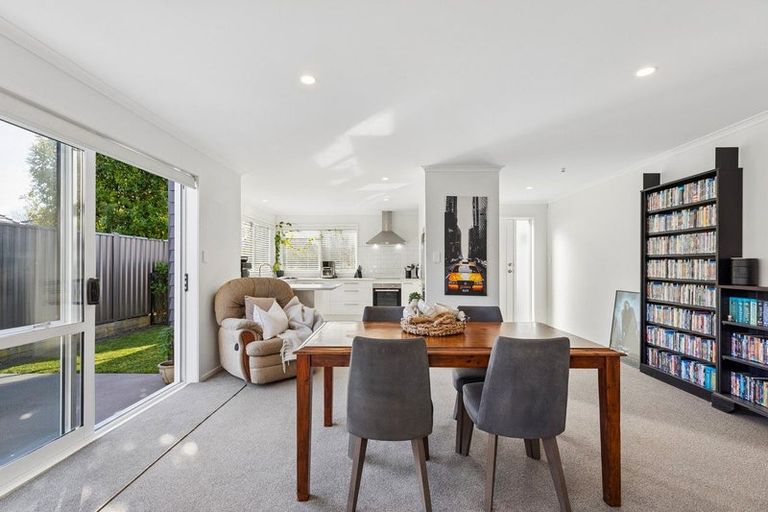 Photo of property in 18 Raynor Crescent, Pyes Pa, Tauranga, 3112