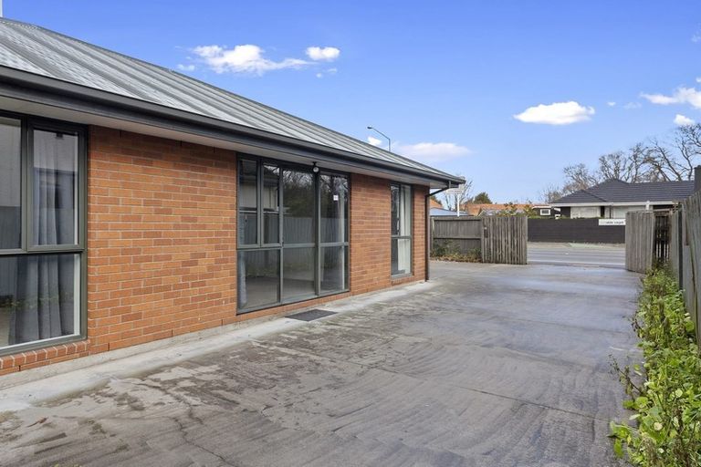 Photo of property in 3a Curletts Road, Sockburn, Christchurch, 8042