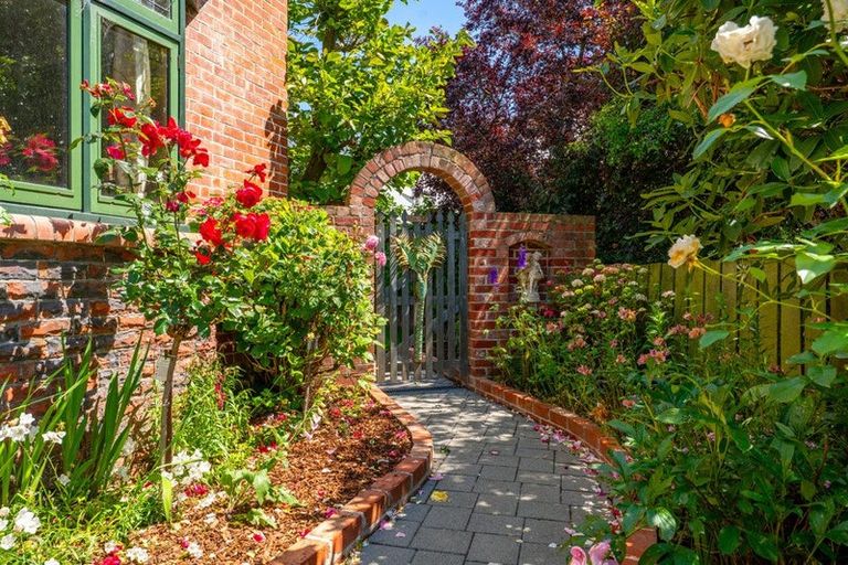 Photo of property in 14 Te Weka Street, Maori Hill, Timaru, 7910