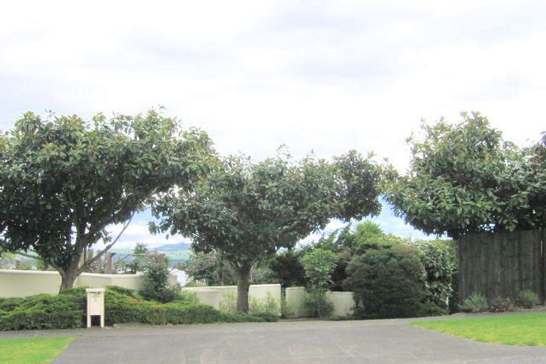 Photo of property in 6 Harvey Street, Waipahihi, Taupo, 3330