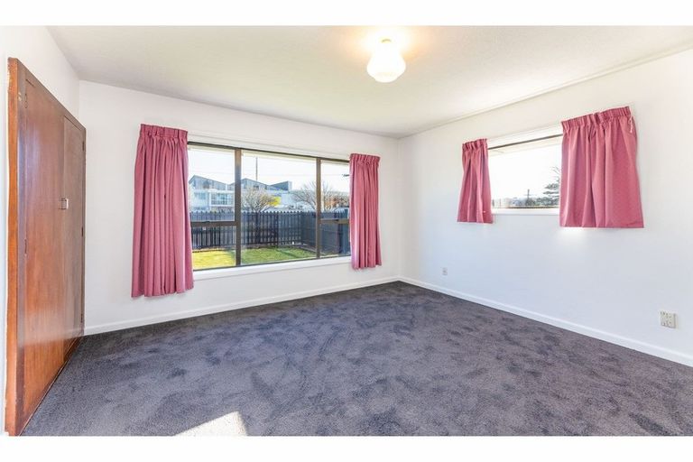 Photo of property in 39 Branston Street, Hornby, Christchurch, 8042