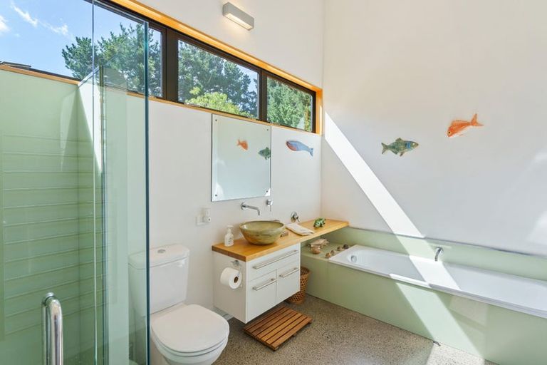 Photo of property in 86 Derham Road, Te Horo, Otaki, 5581