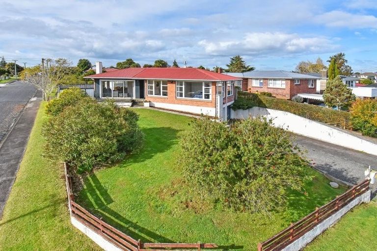 Photo of property in 5 Boon Street, Manurewa, Auckland, 2102