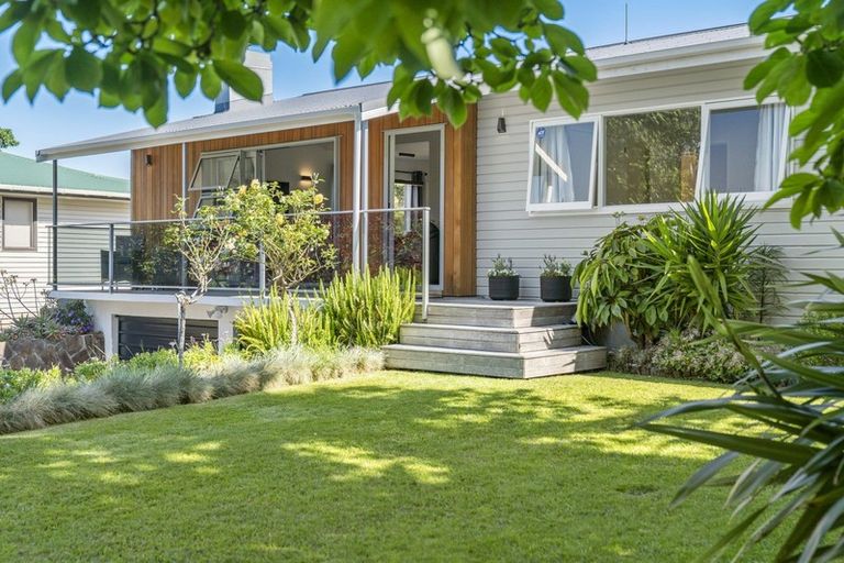 Photo of property in 13 Fairview Place, Te Puke, 3119