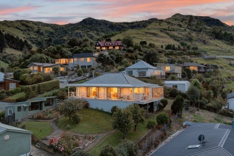 Photo of property in 12 Ross Terrace, Lyttelton, 8082