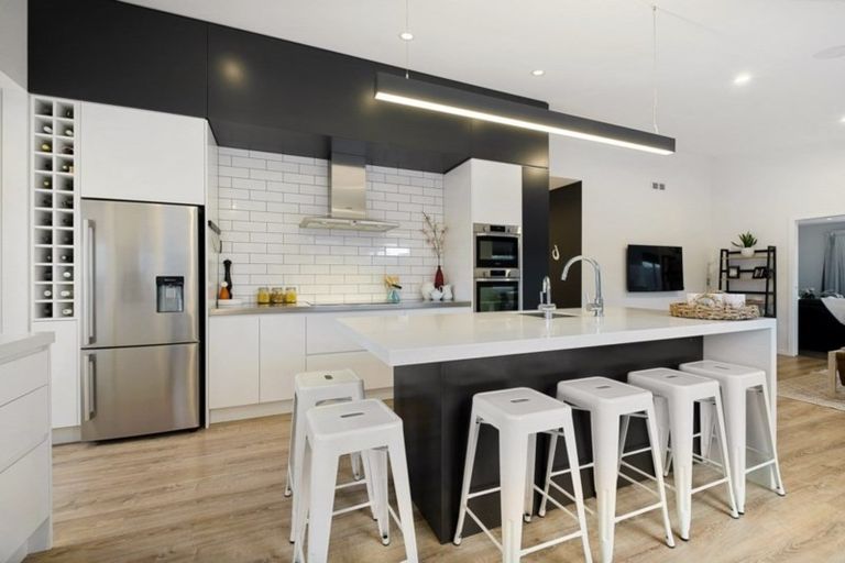 Photo of property in 25 Magnetic Place, Cromwell, 9310