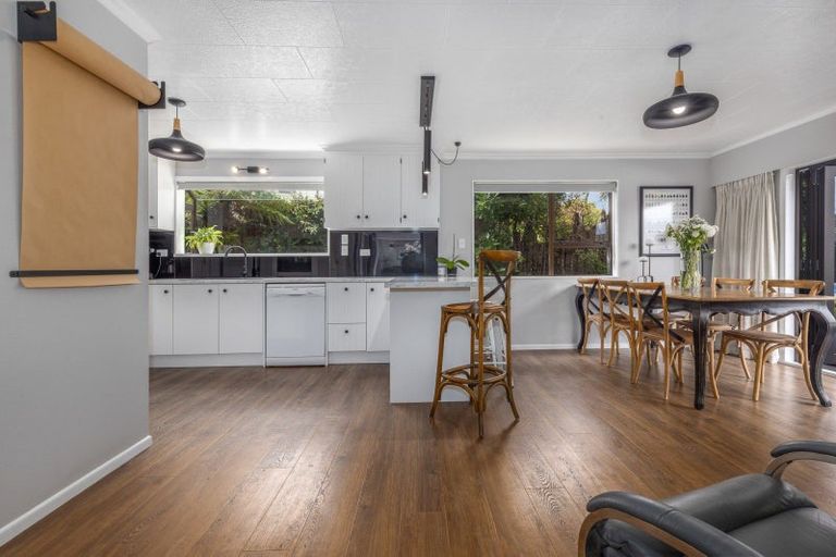 Photo of property in 54 Highbury Drive, Levin, 5510