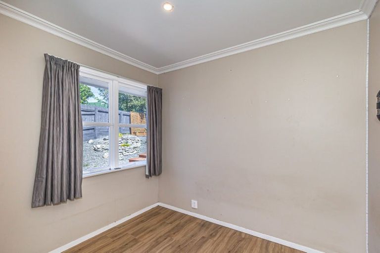 Photo of property in 31 Kawiu Road, Levin, 5510