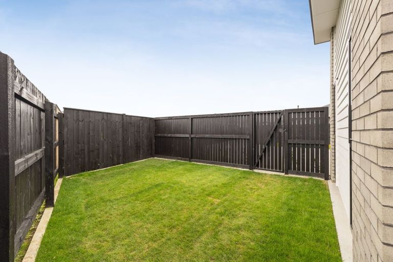 Photo of property in 105 Freedom Drive, Kelvin Grove, Palmerston North, 4470