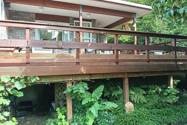 Photo of property in 16 Furneaux Grove, Whitby, Porirua, 5024