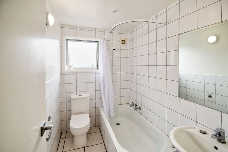 Photo of property in 5/290 Barbadoes Street, Christchurch Central, Christchurch, 8011
