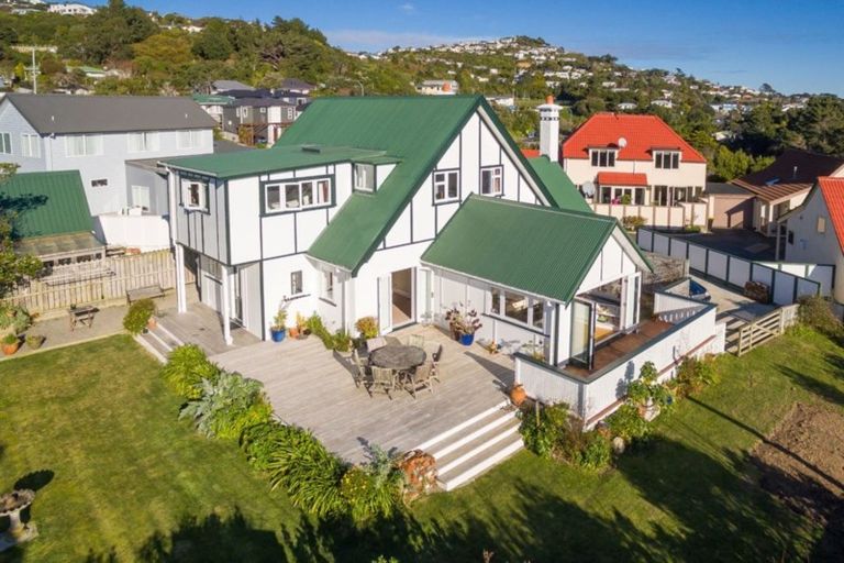 Photo of property in 107 Helston Road, Paparangi, Wellington, 6037