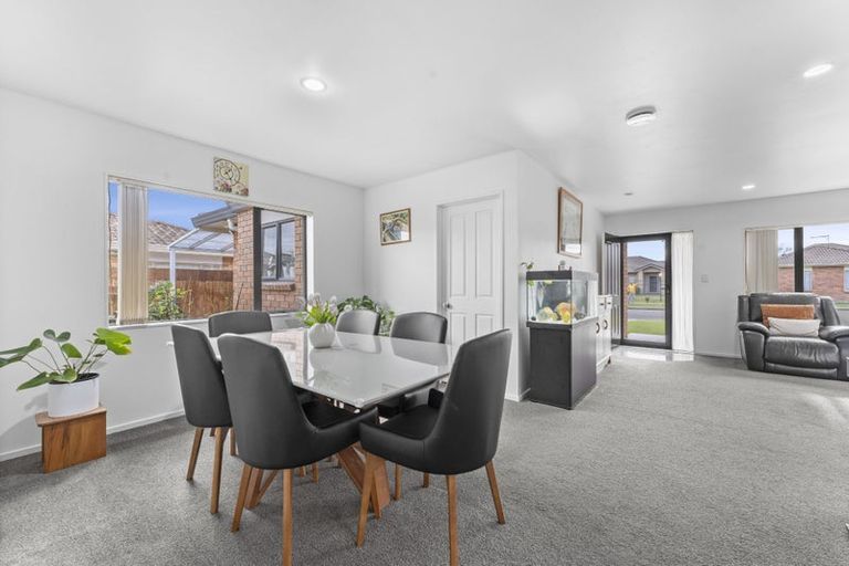 Photo of property in 18 Maadi Place, Papakura, 2110